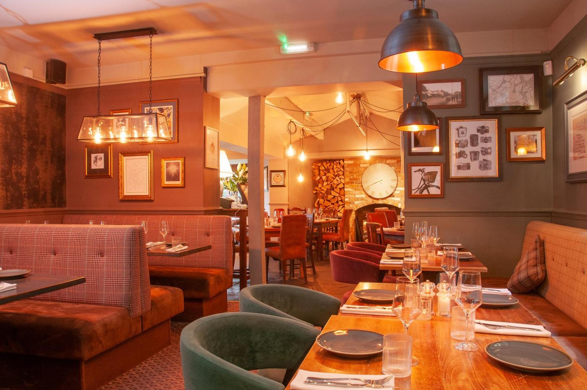 Bed and Breakfast The Cowdray Arms Worth  Exteriér fotografie