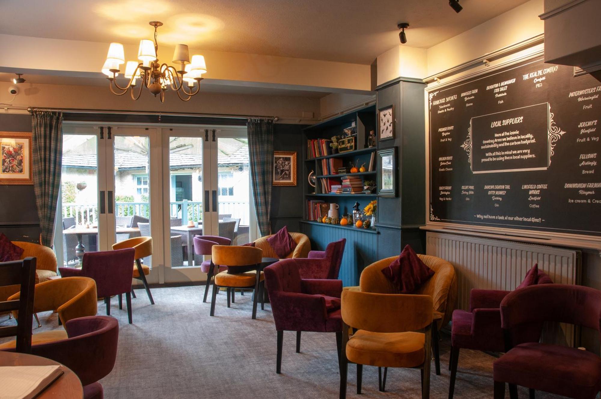 Bed and Breakfast The Cowdray Arms Worth  Exteriér fotografie