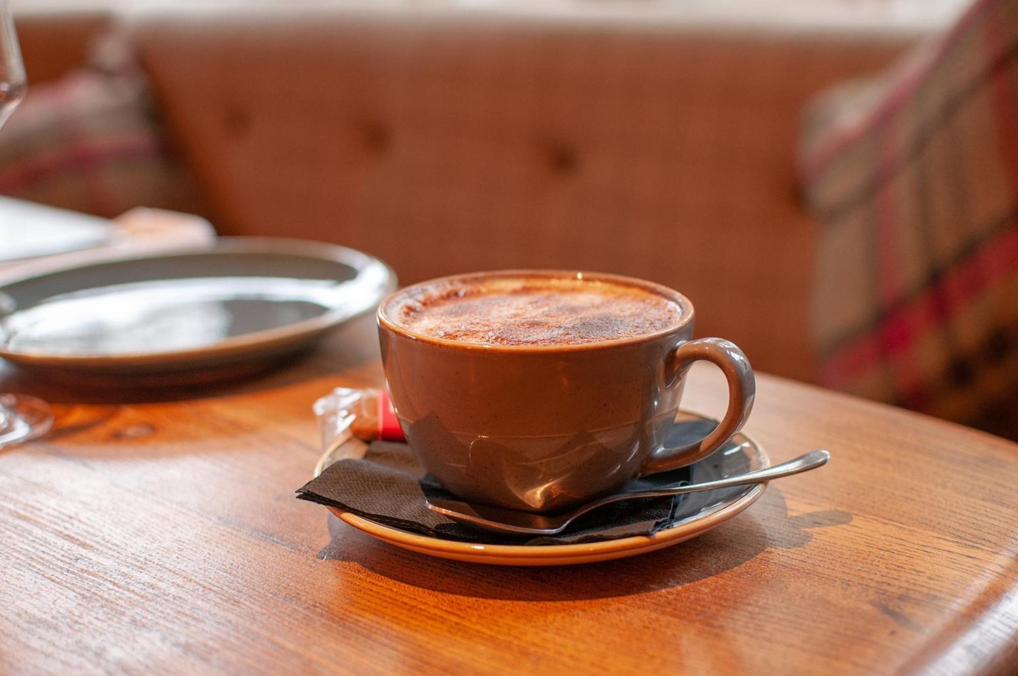 Bed and Breakfast The Cowdray Arms Worth  Exteriér fotografie